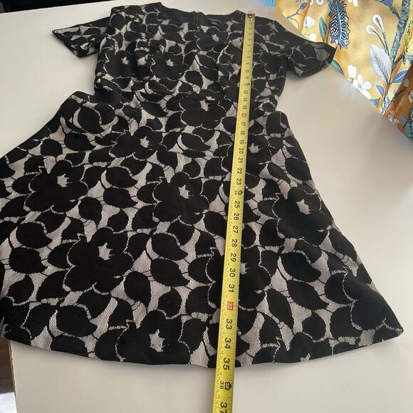 Ann Taylor floral dress size 6P fit and flare Business Casual Work Holidays Chic - Picture 8 of 8
